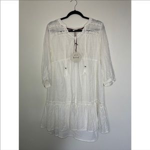 ❌SOLD❌White Flowy Dress